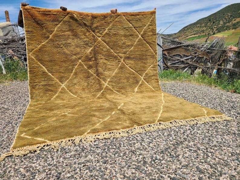 Large ochre and mustard Moroccan Mrirt rug 350x300 cm – diamond pattern
