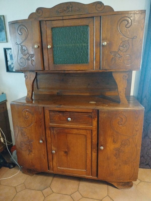 Old buffet