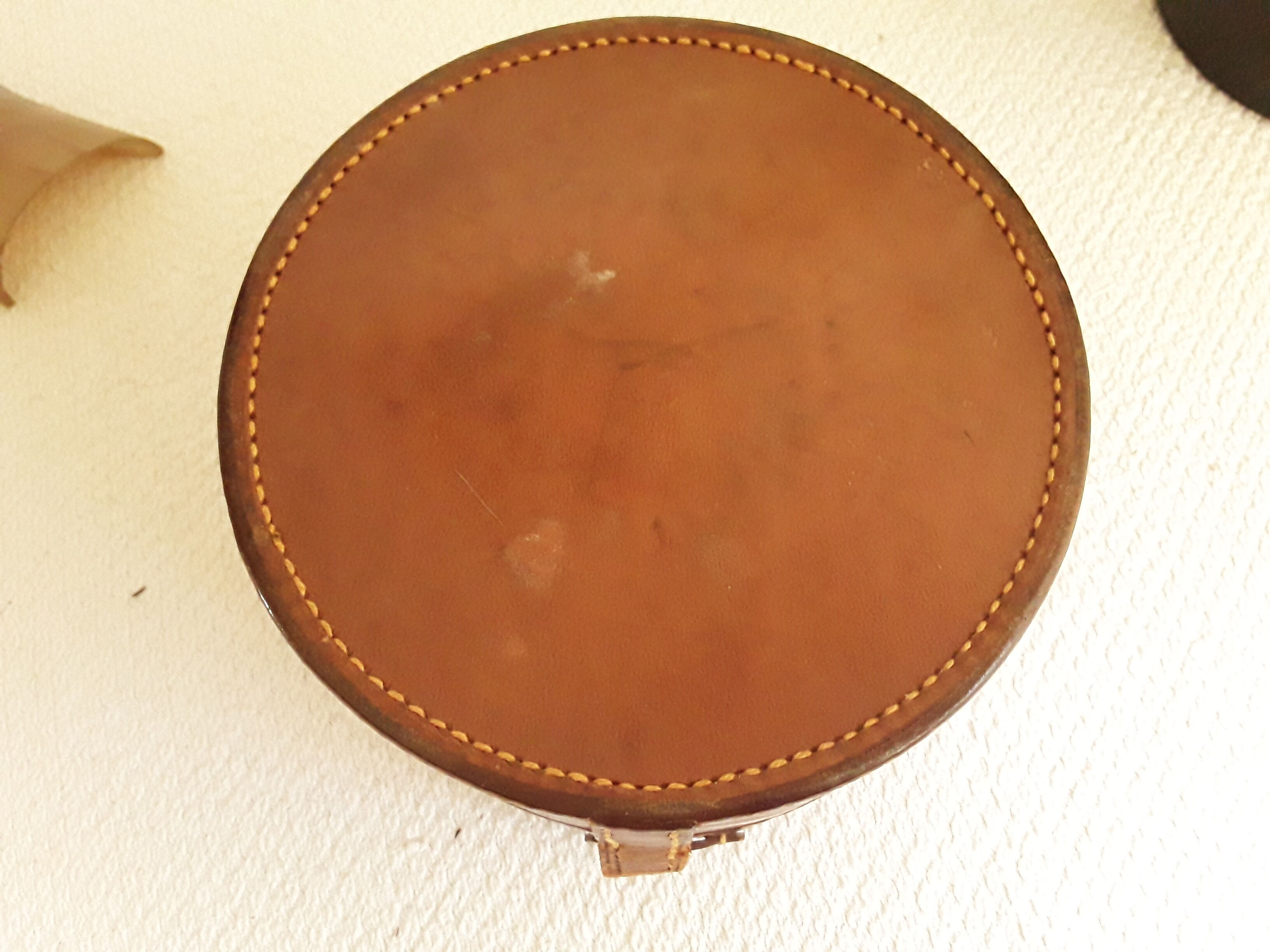 Leather collar box 1920