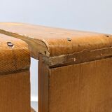 Tabouret pour les appartements "les Arcs"  de Charlotte Perriand