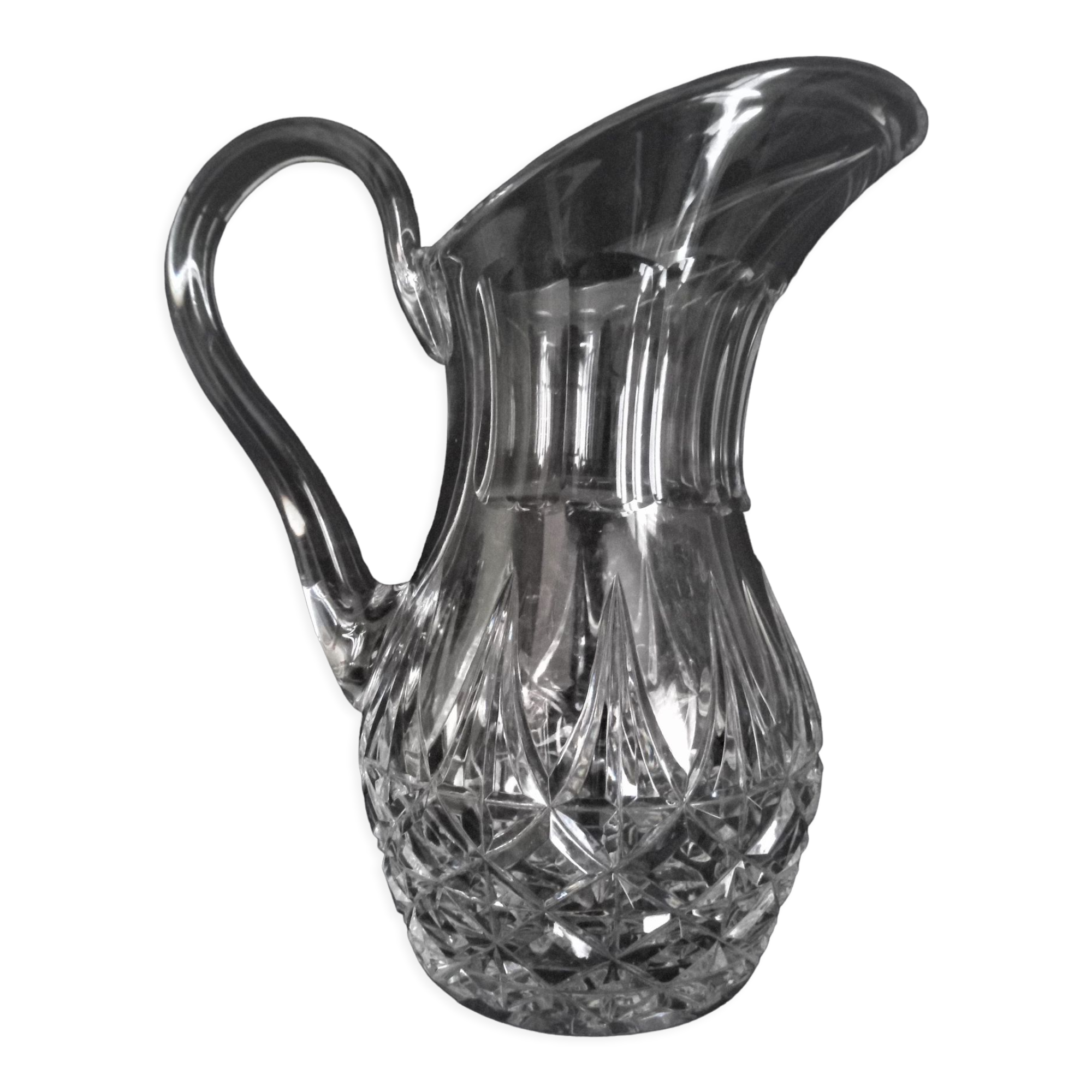 Carafe à eau en cristal taillé de Saint Louis, signée