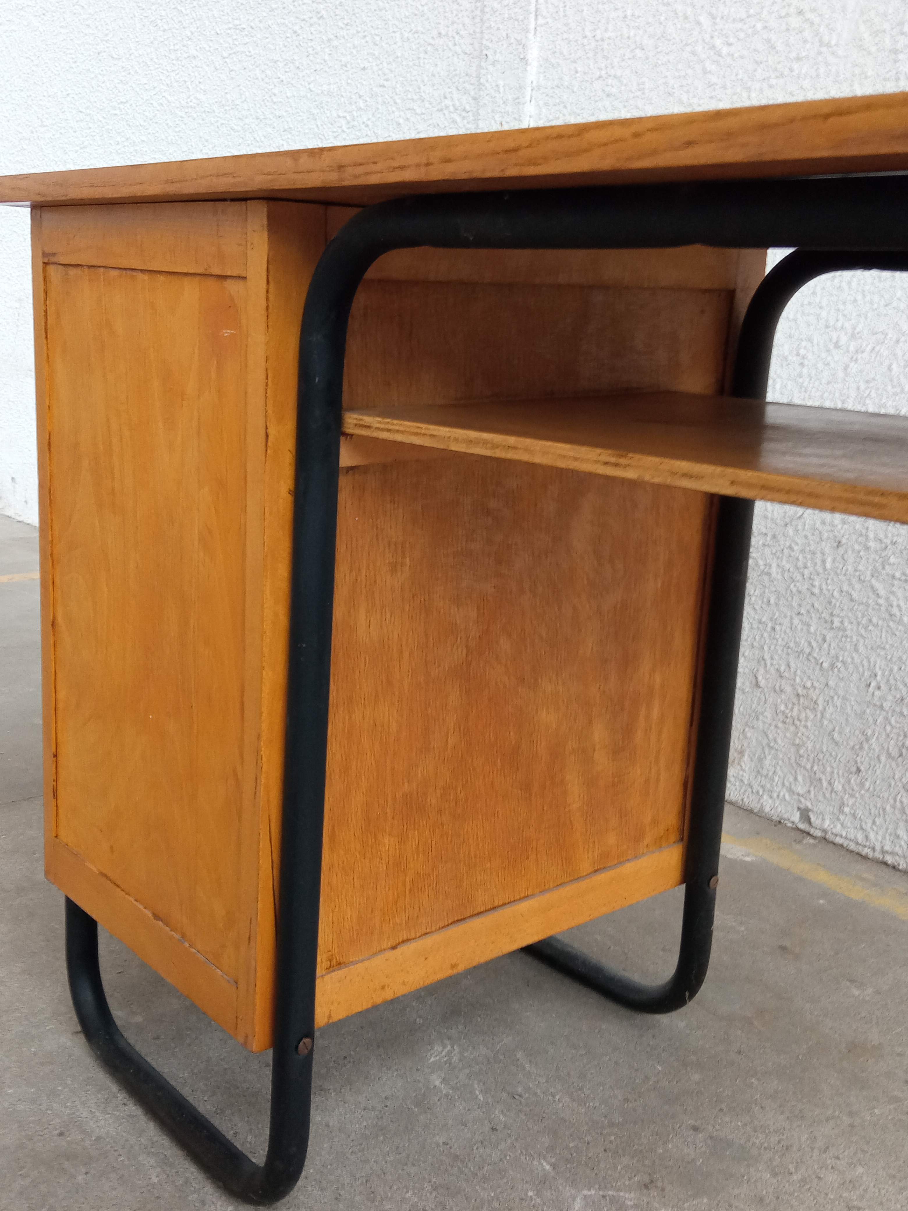 Mobilor S22 design desk