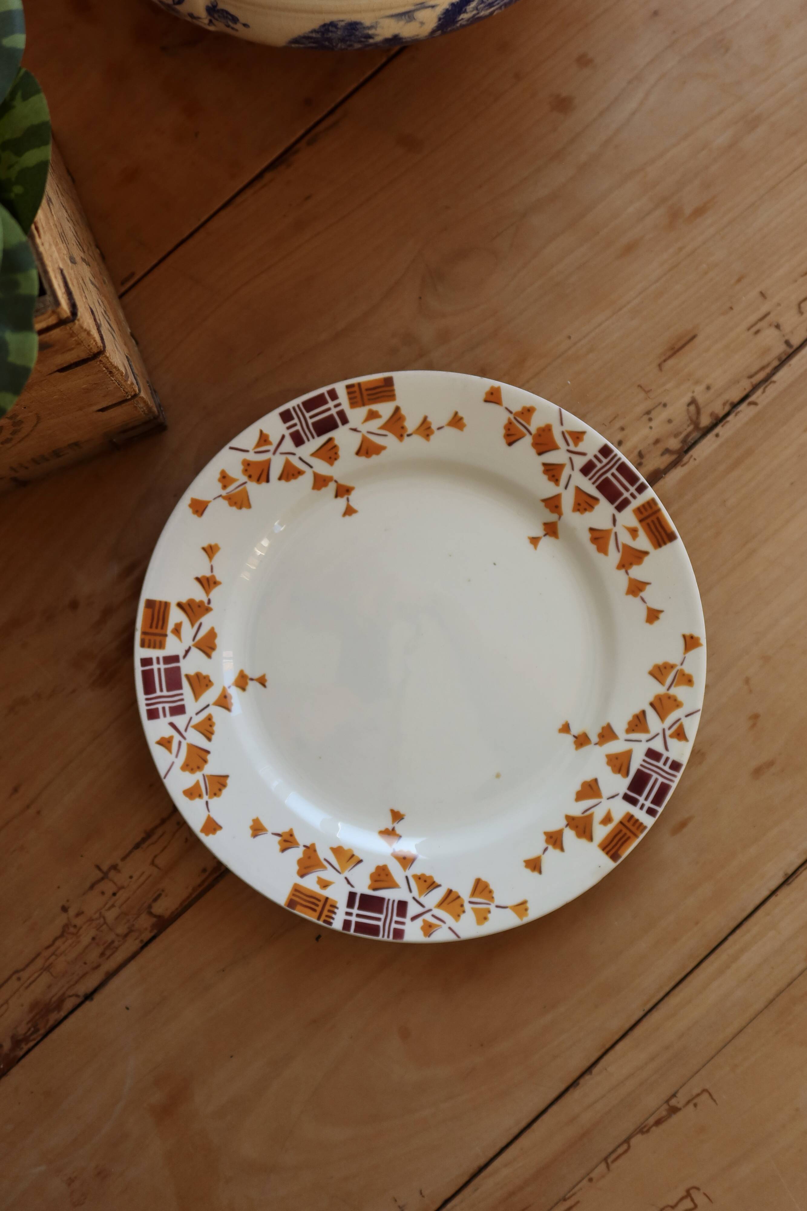 Antique dessert plate, ironstone Creil and Montereau – Achill model