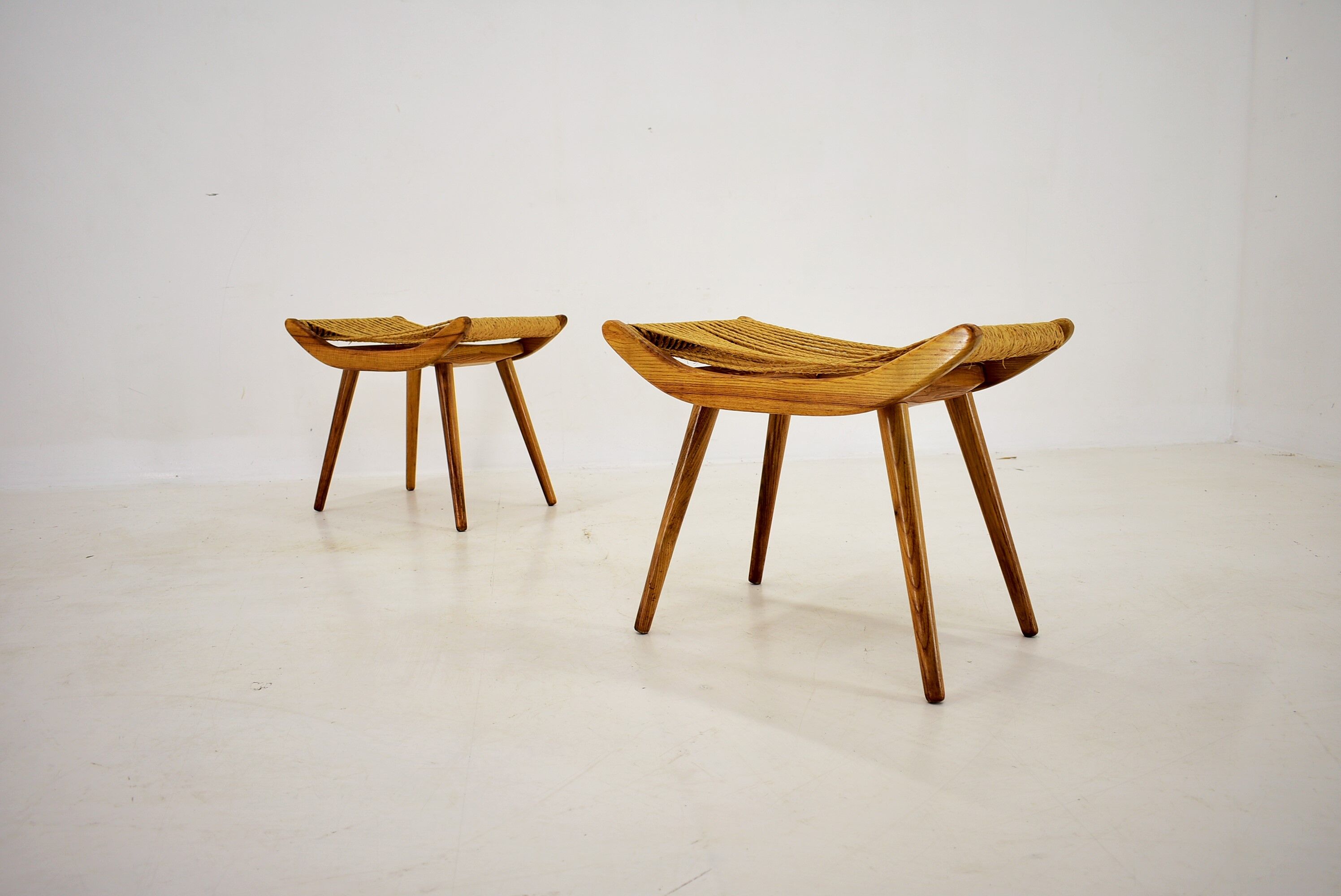Pair of beech straw stools, 1960s, Czechoslovakia