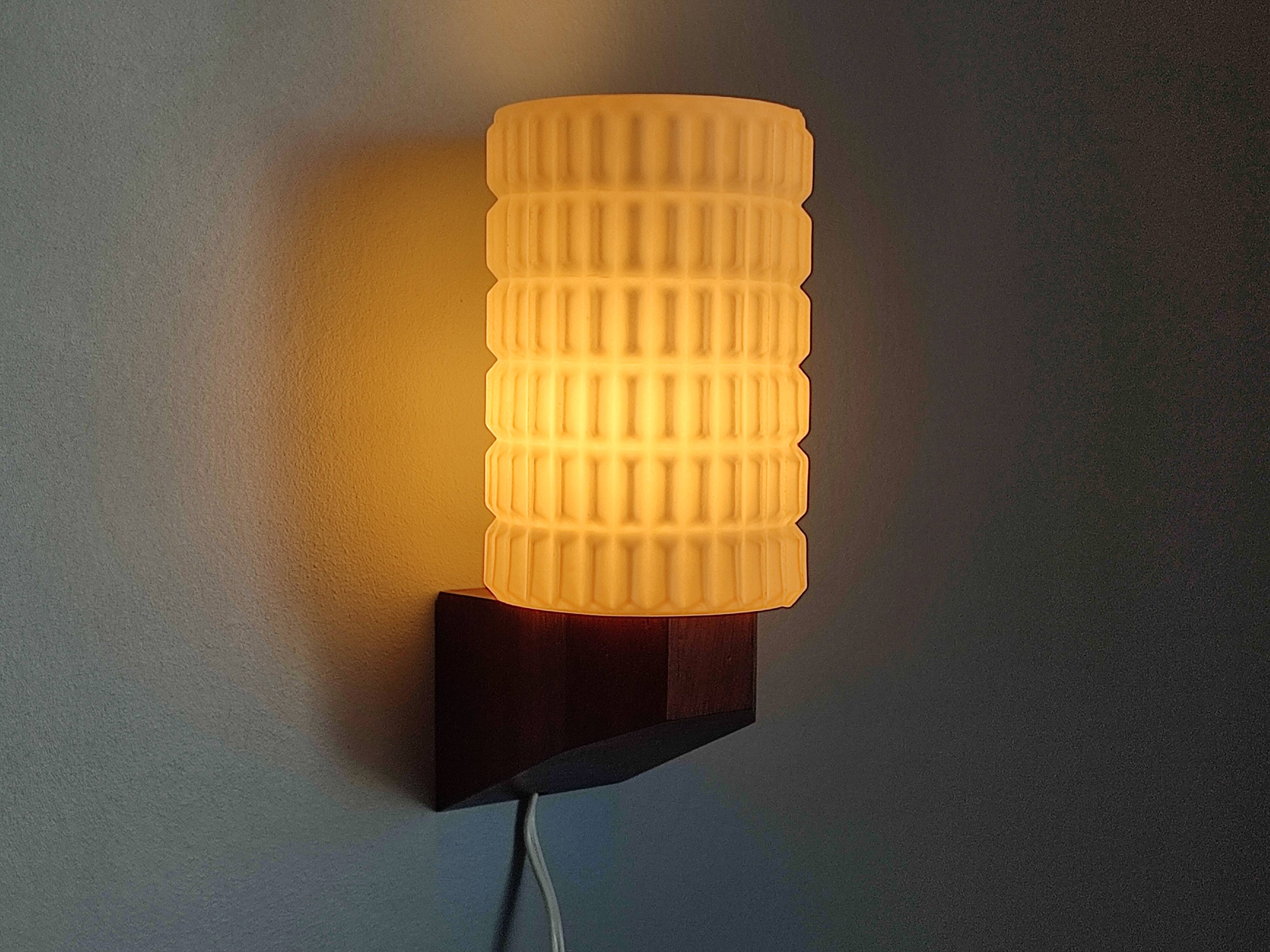 Wall lamp in opaline and vintage teak