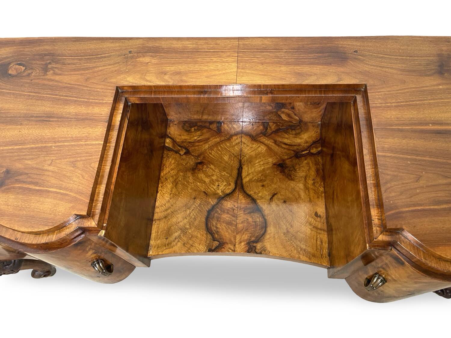 Italian console/petinuse from the 1930s