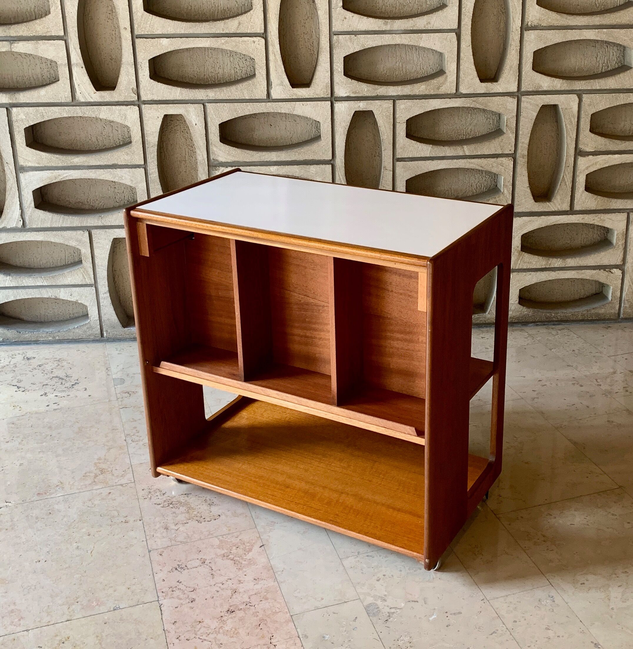 McIntosh teak service