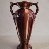 Vase with two slip handles