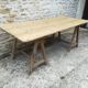Table de ferme sur tréteaux