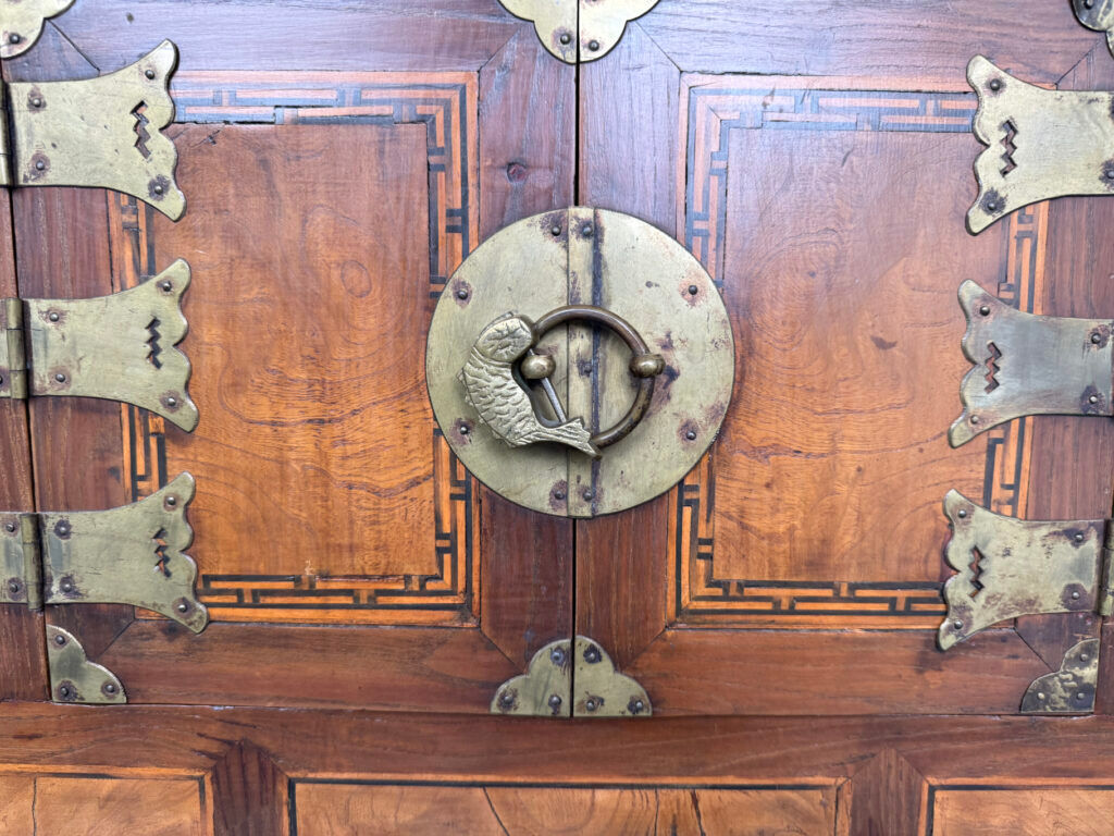 Commode Tansu antique, Corée, début du 20e siècle