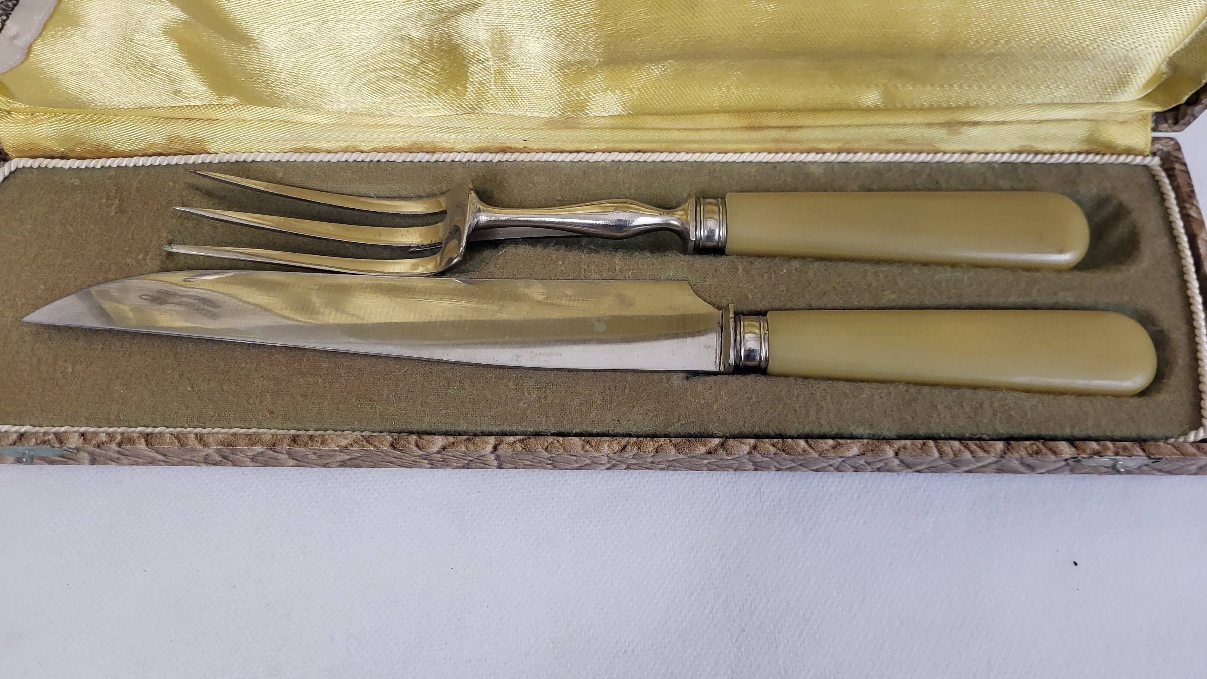 Leg serving cutlery