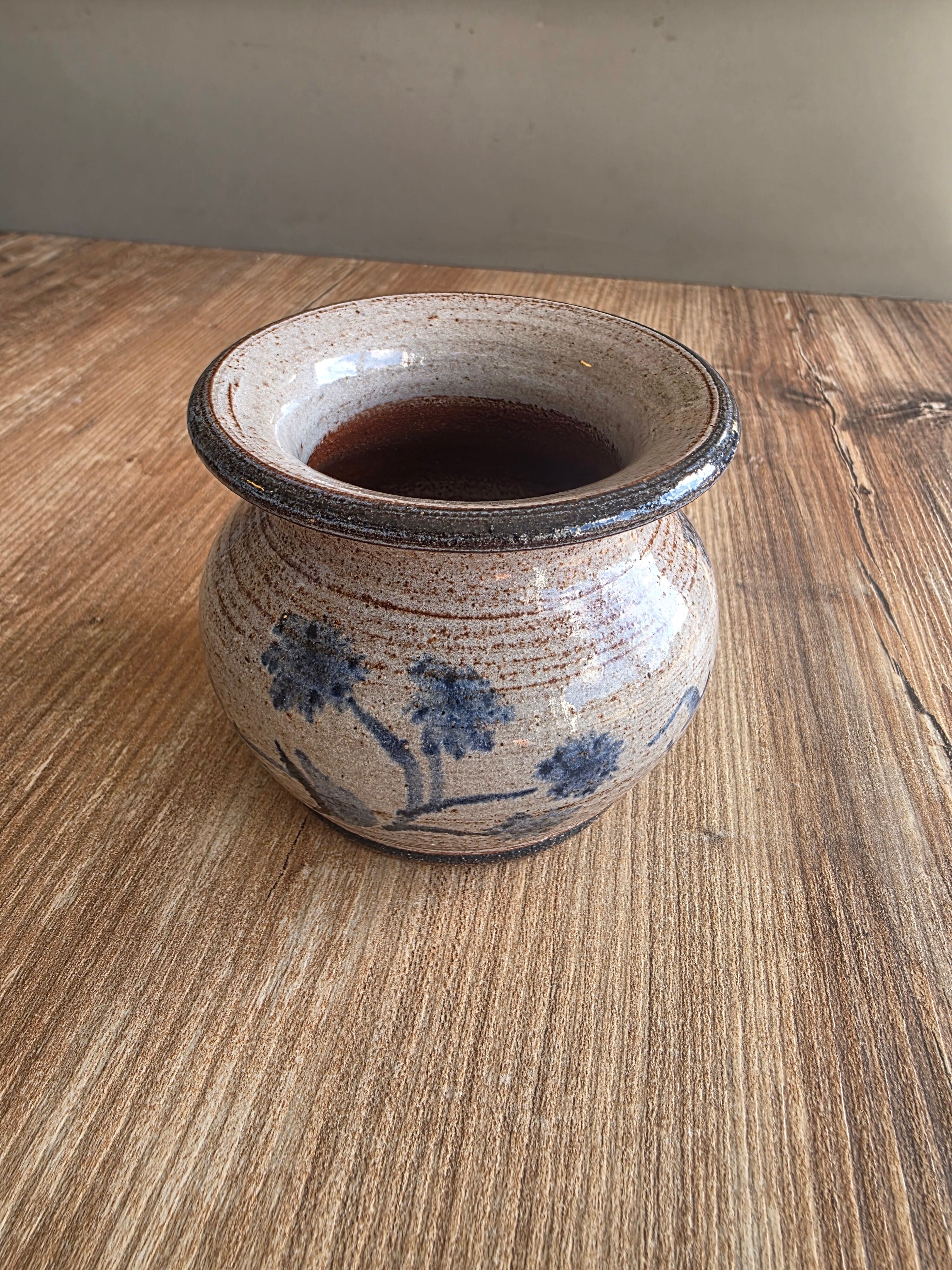 Charming little vintage ceramic vase from Atelier Le Chêne.