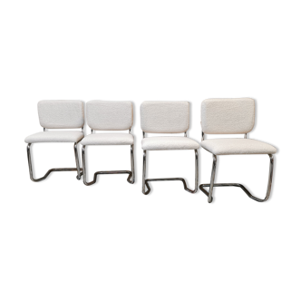 Set of 4 chairs with design of the 60s/70s