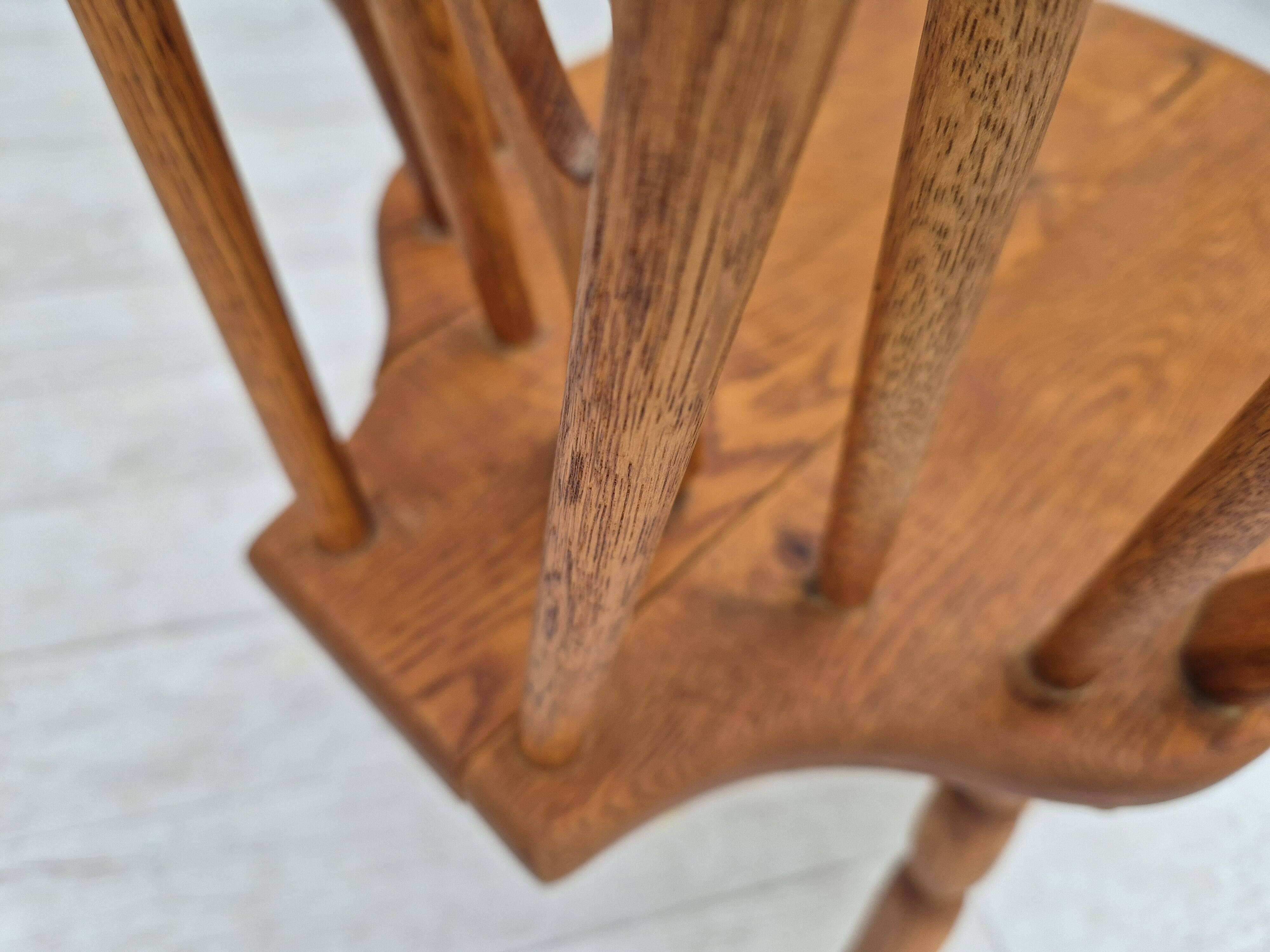 1960s, set of 4 scandinavian dining chairs in solid oak wood, original good condition.