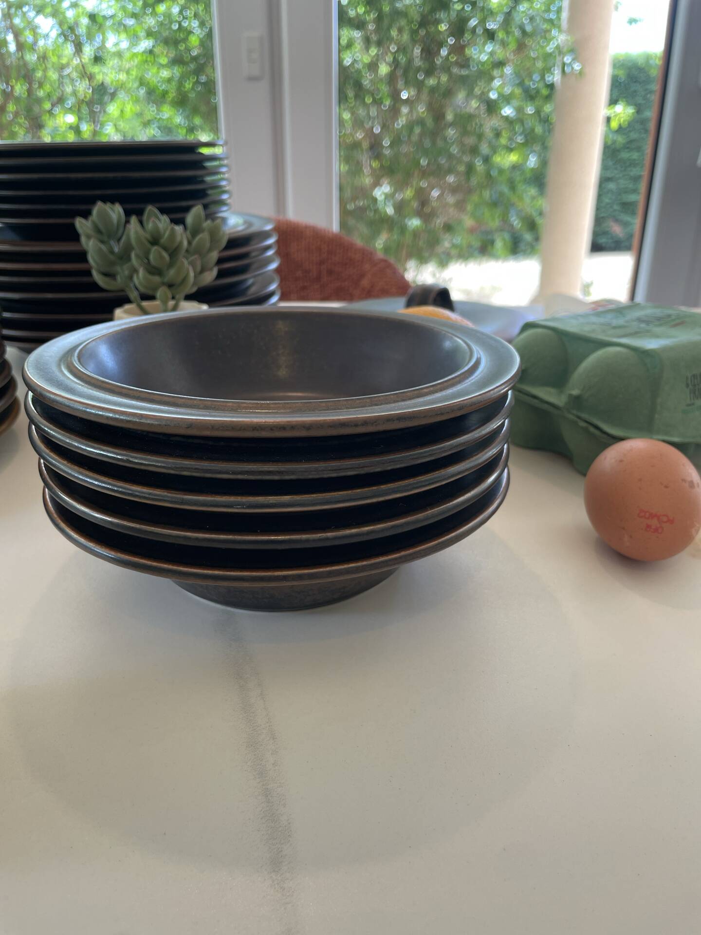 Russian bowls Arabia Finland, Ulla Procopé, starter plates, modern style.