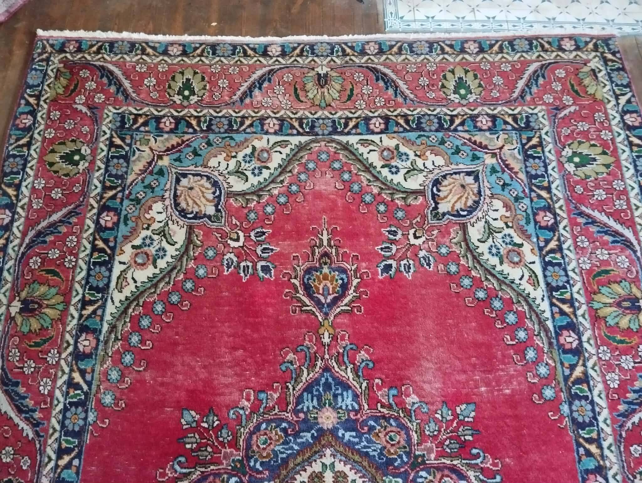Handmade Persian Tabriz carpet 318x207cm