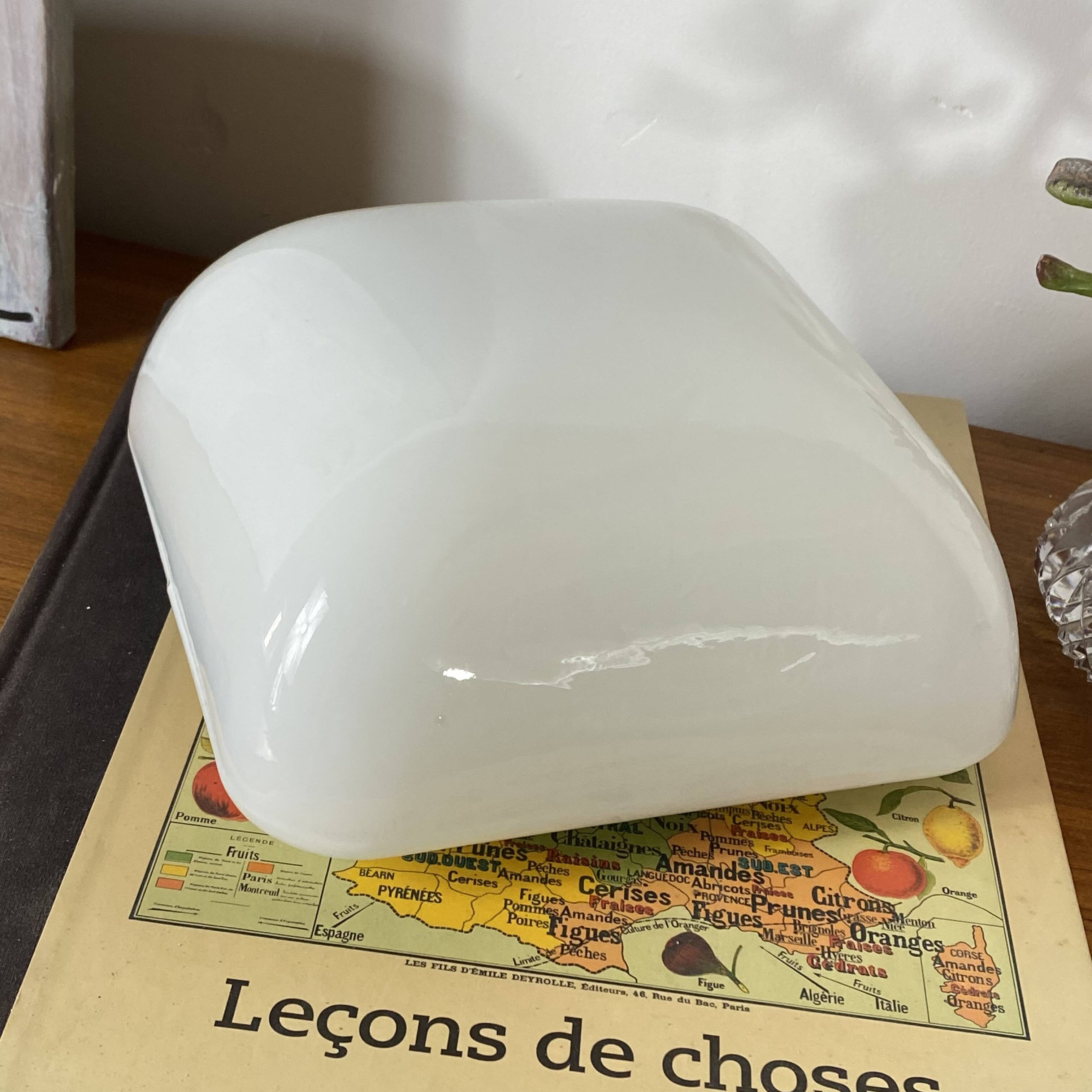 Square wall-mounted ceiling light in white opaline glass, 20 cm, vintage.