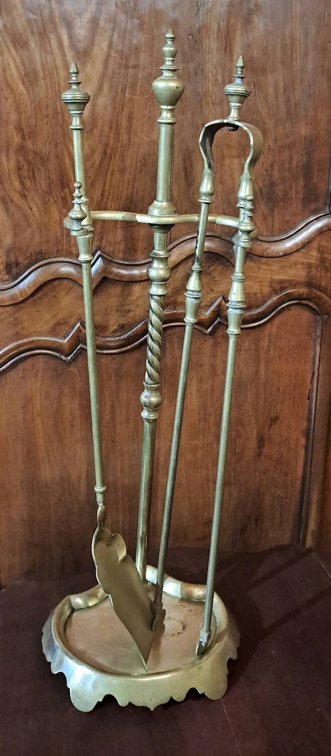 Bronze fireplace set