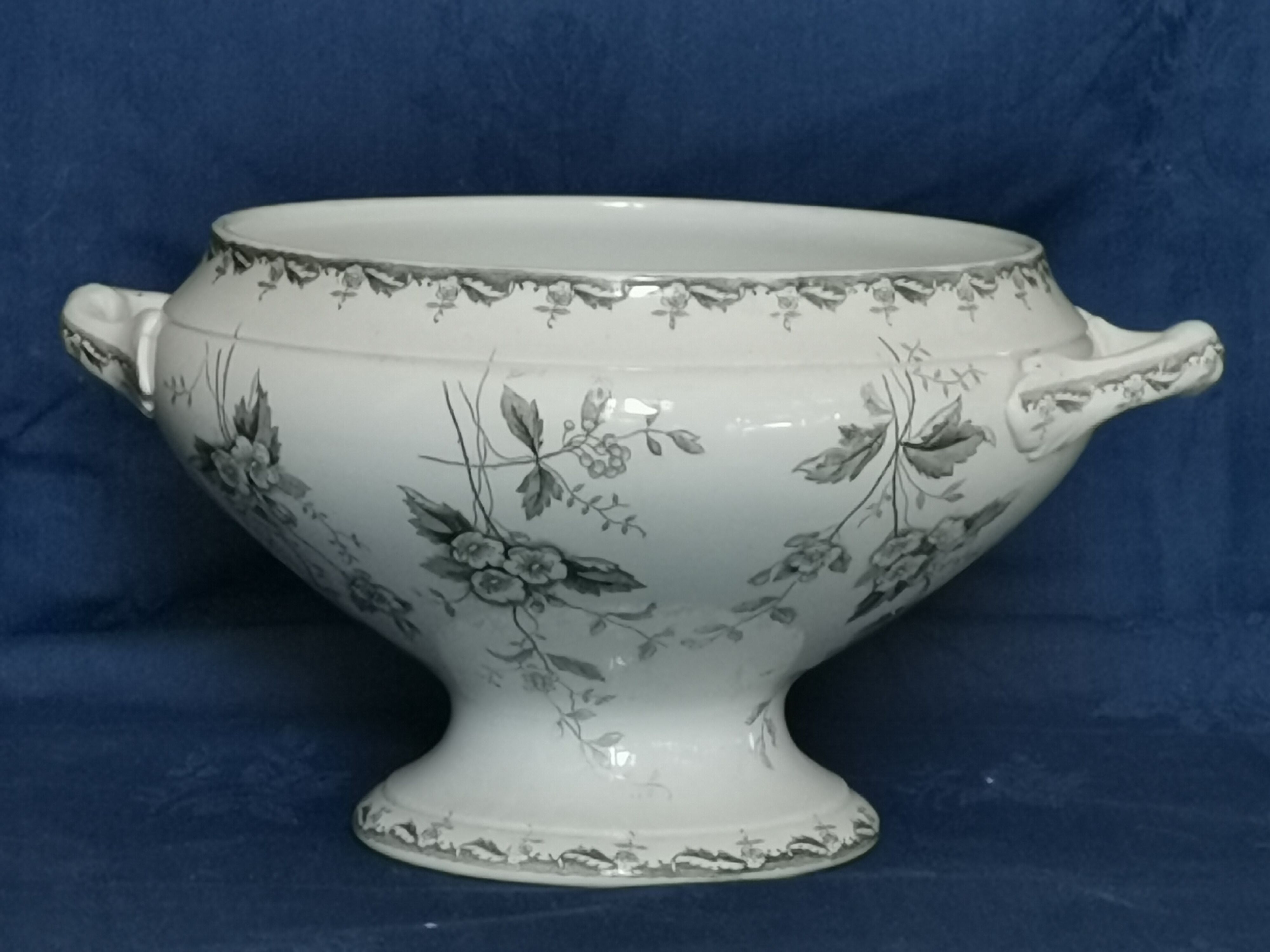 Salad /compotier "Rosette" Saint Amand terre de fer