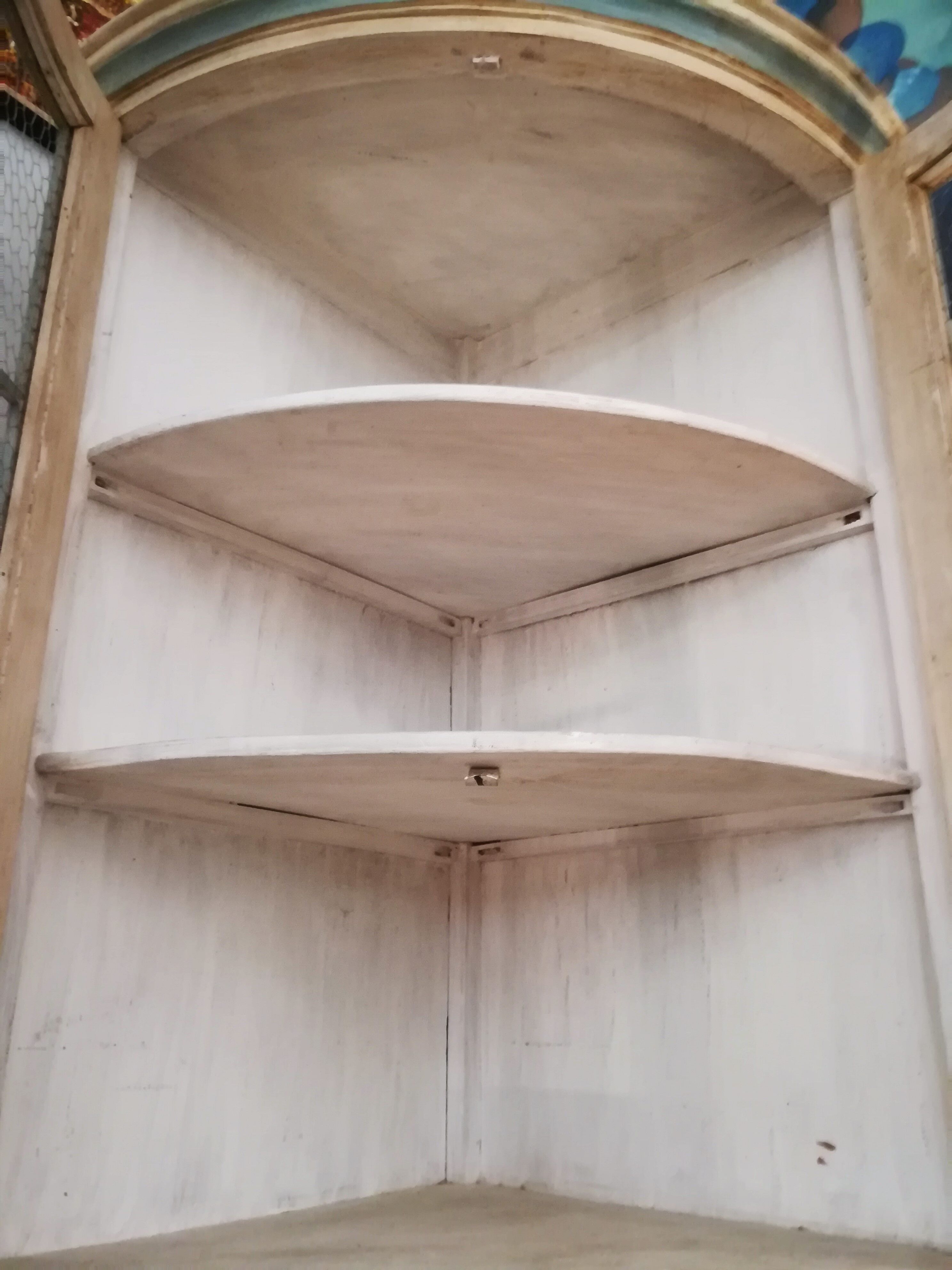 Encoignure 2 patinated body