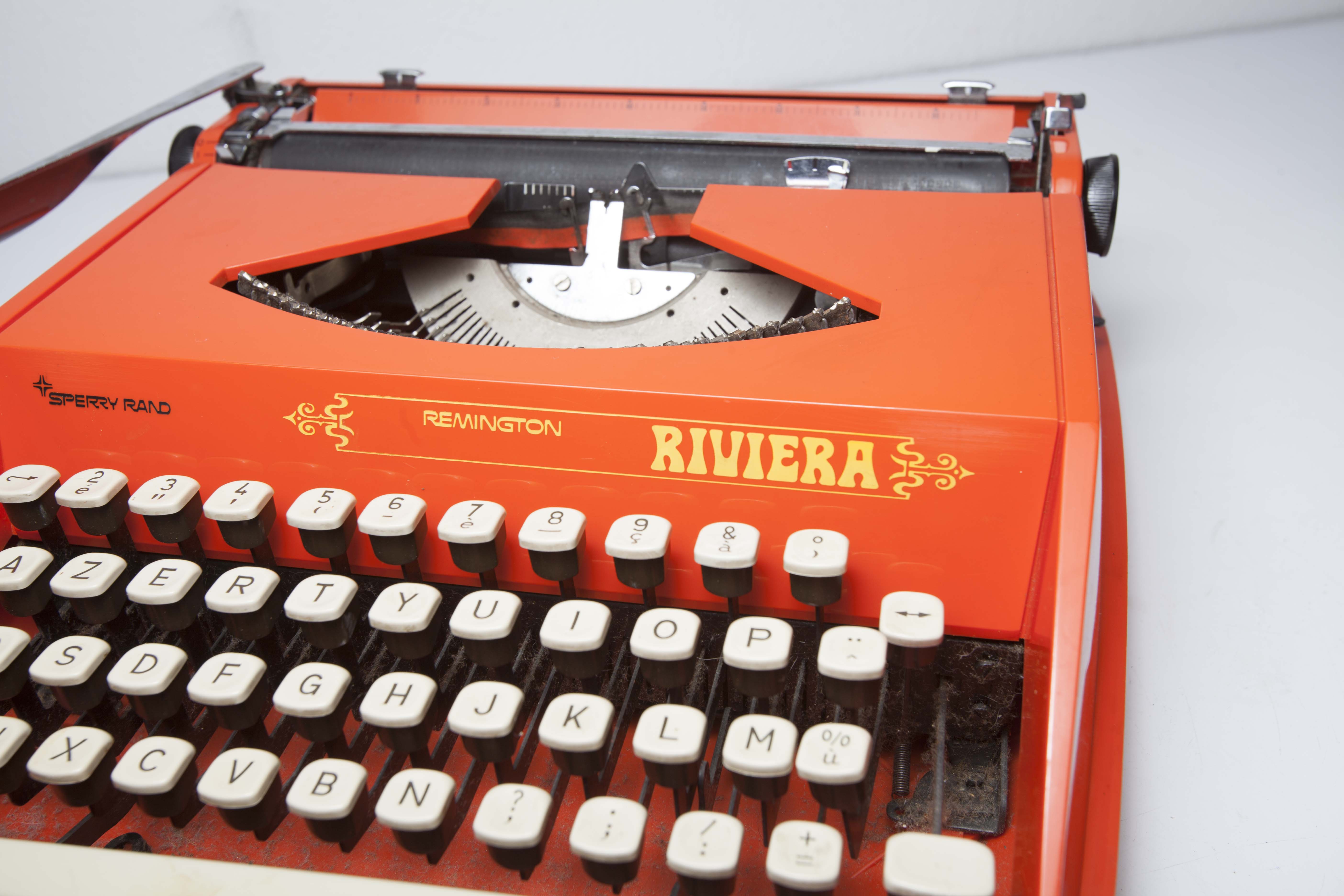 Remington Riviera Sperry orange band typewriter