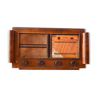 Decorative radio