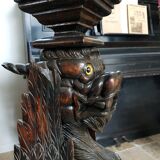 Saddle column griffin winged lion head