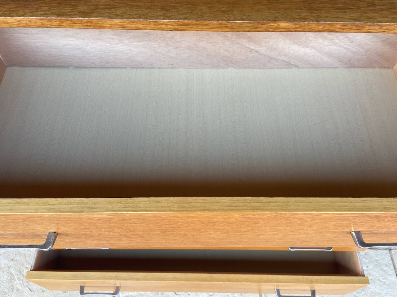 Vintage 4-drawer chest of drawers by Capelle, circa 1960s