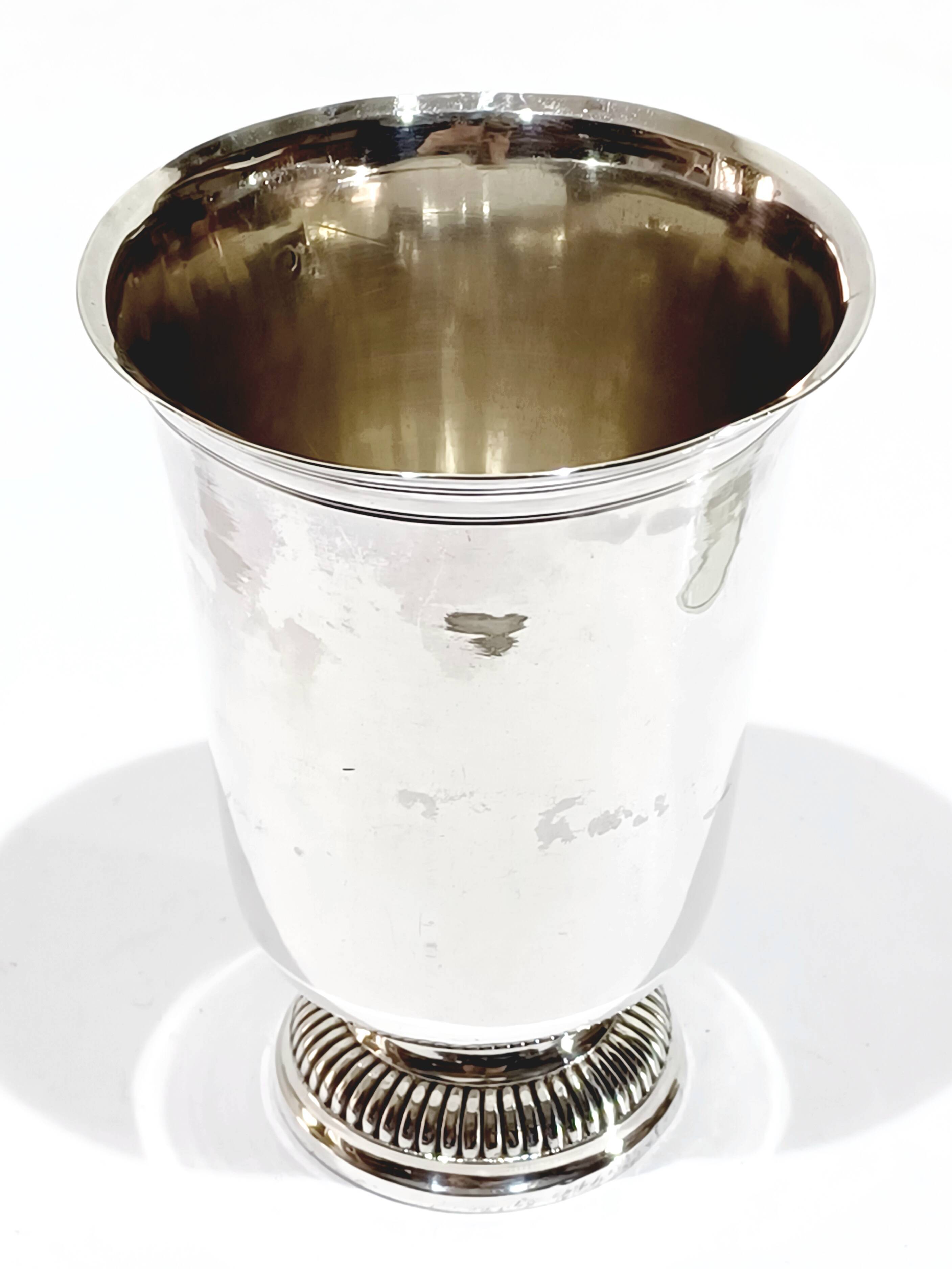 Timbale en argent massif numérotée 153