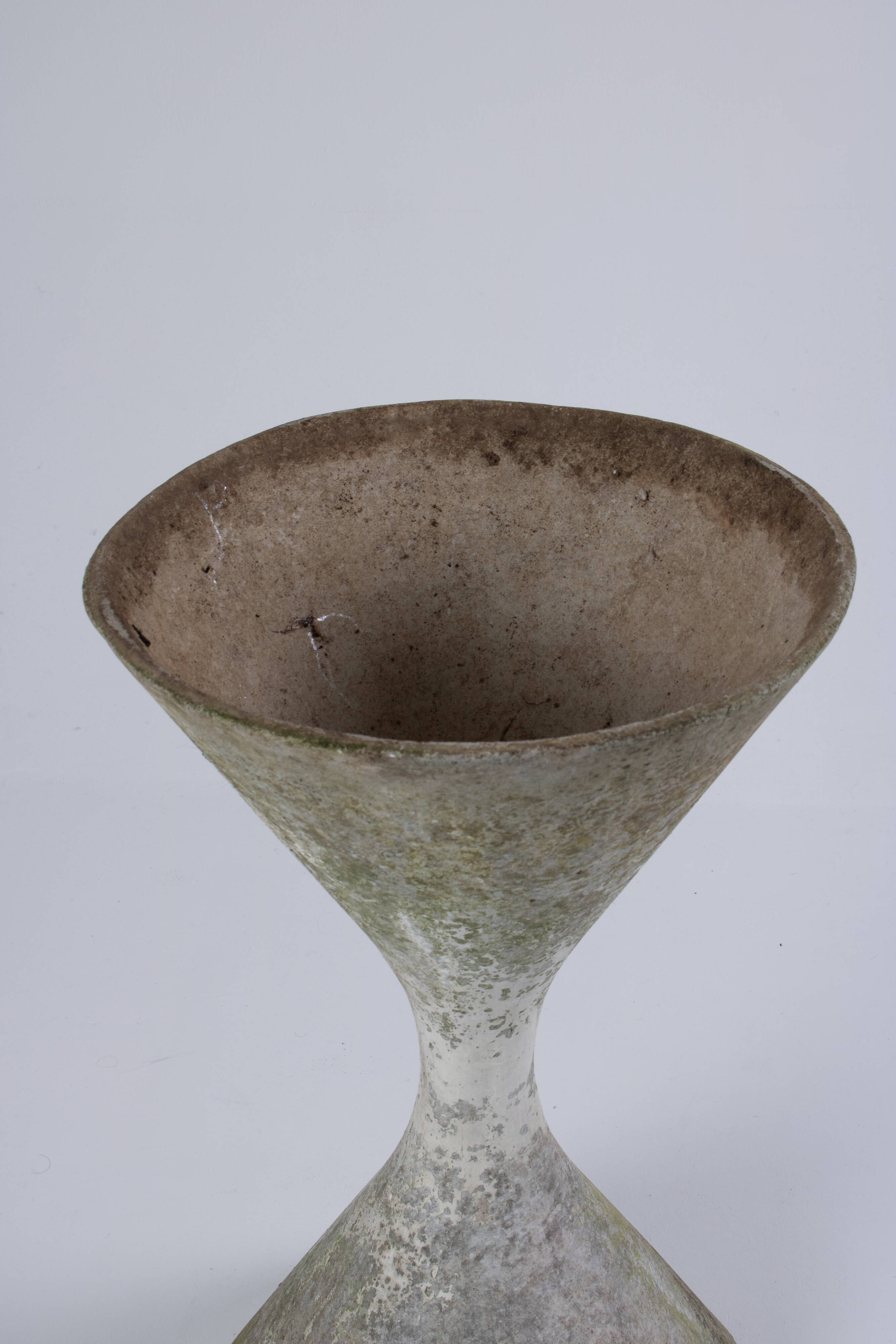 Diabolo Planter by Willy Guhl for Eternit – First edition – Switzerland, circa 1950