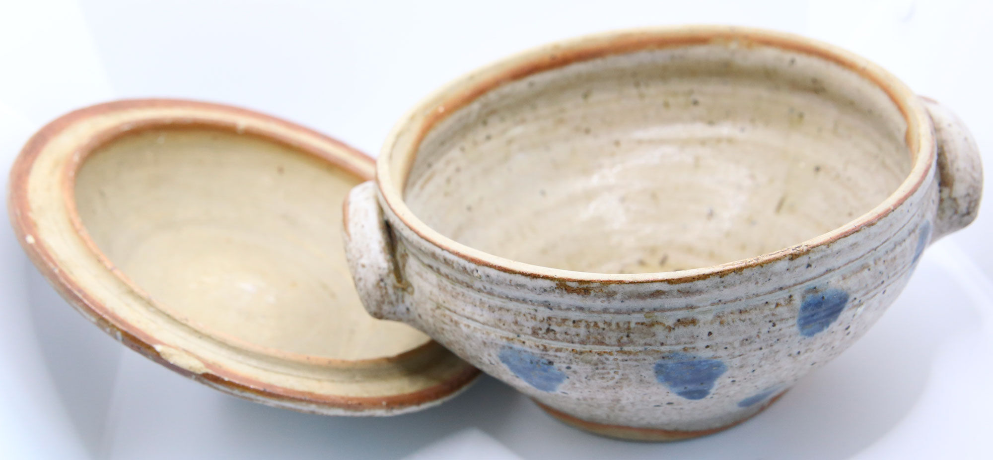 Bohemian soup tureen in gray sandstone and its blue spots