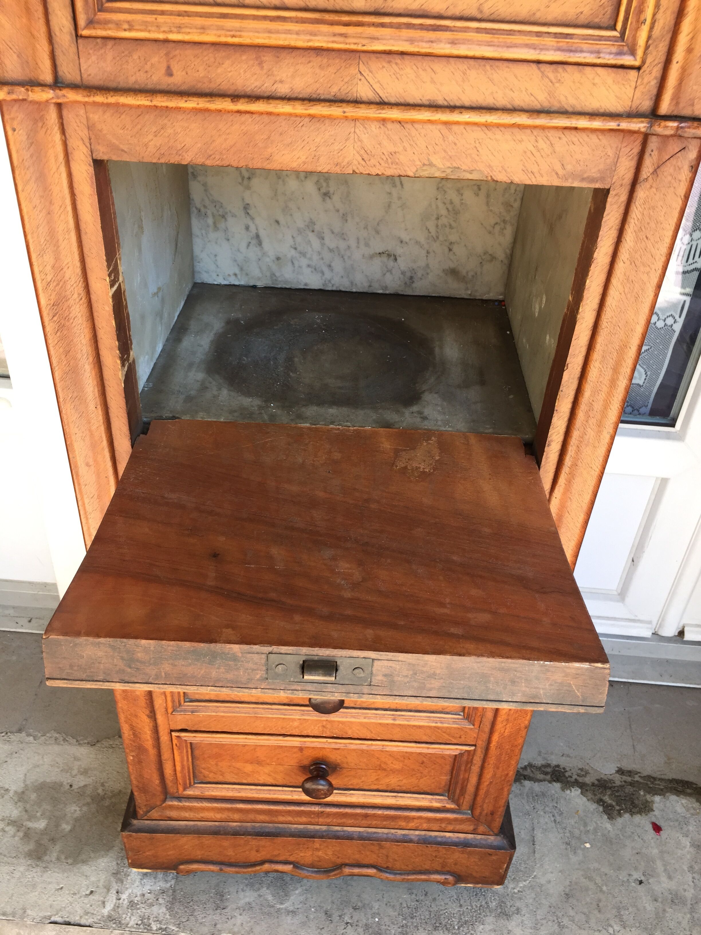 Old chest of drawers