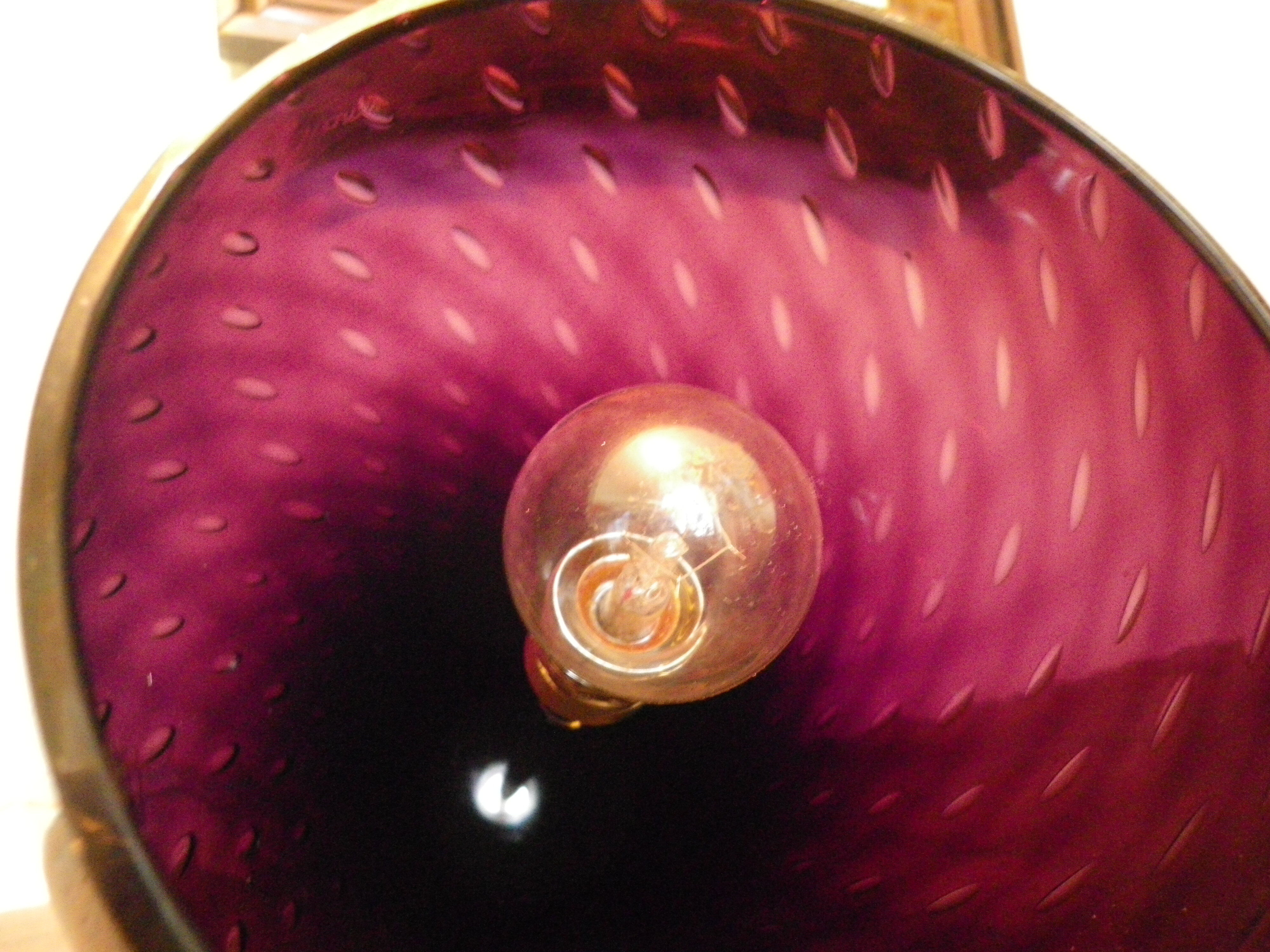 Suspension signed Vianne, inverted drop in glass lined black nuanced and purple interior