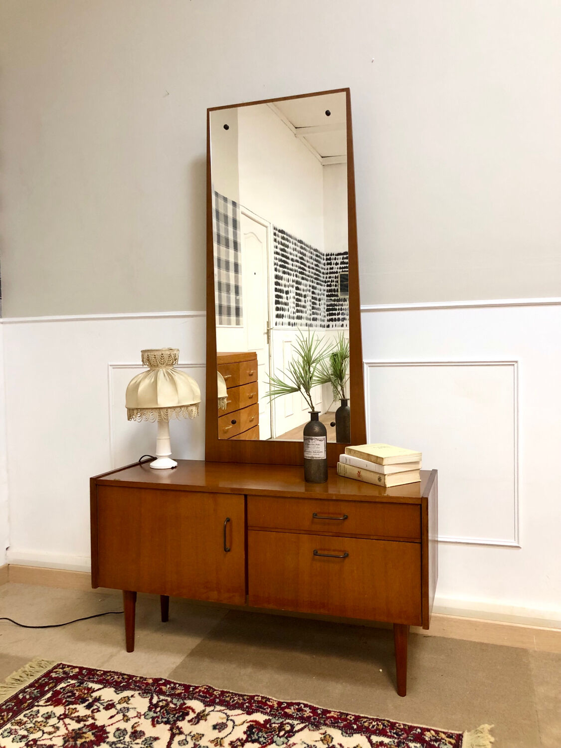 Vintage dressing table