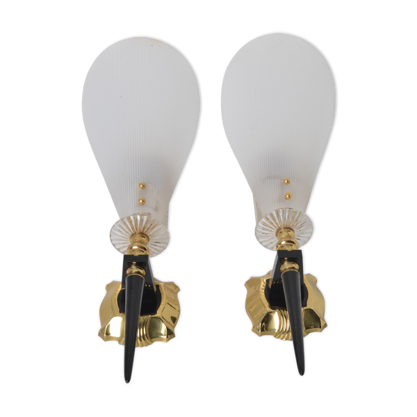 Applique blanche forme cornet — Beyit