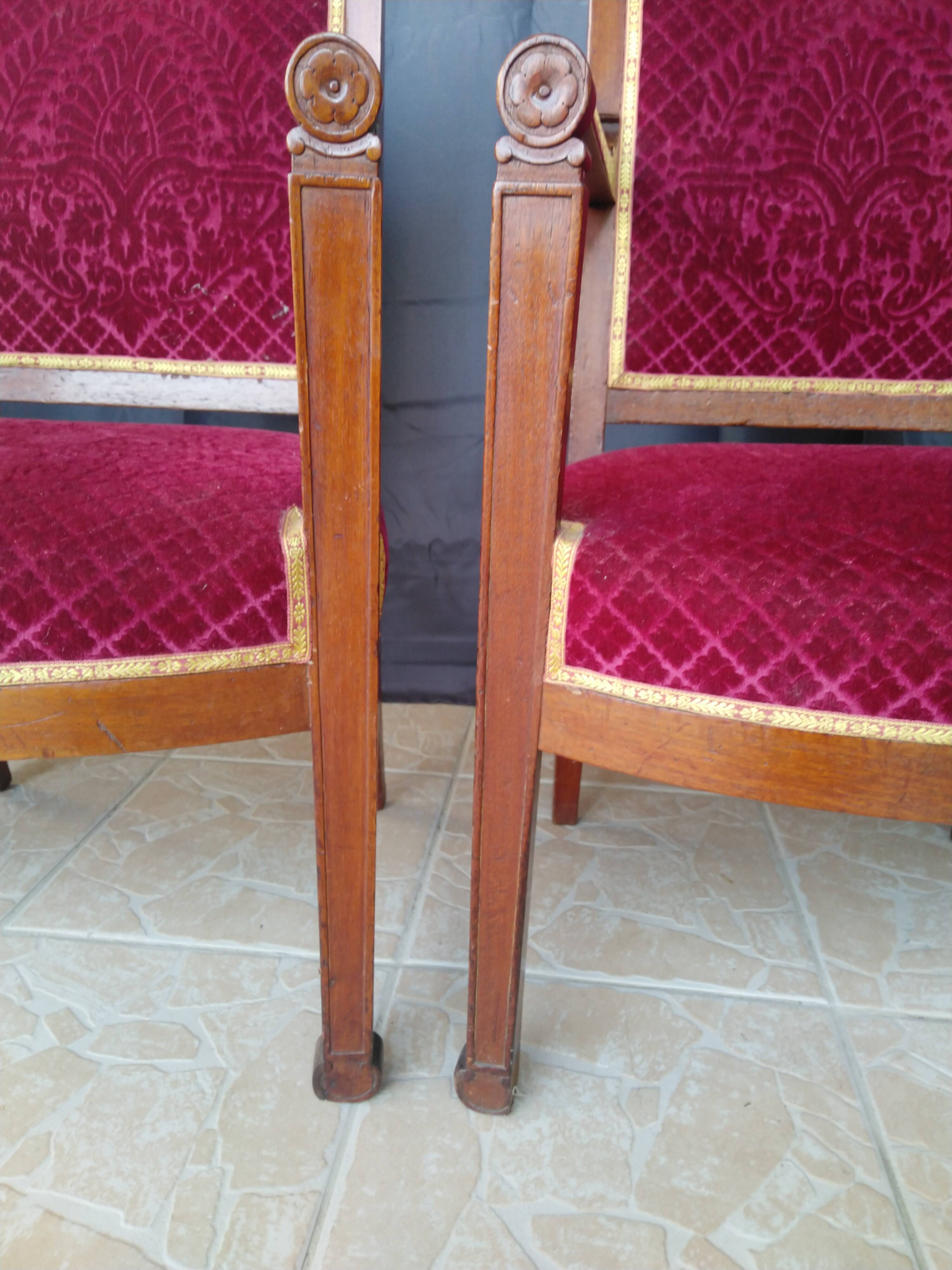 Suite de 4 fauteuils Directoire en acajou