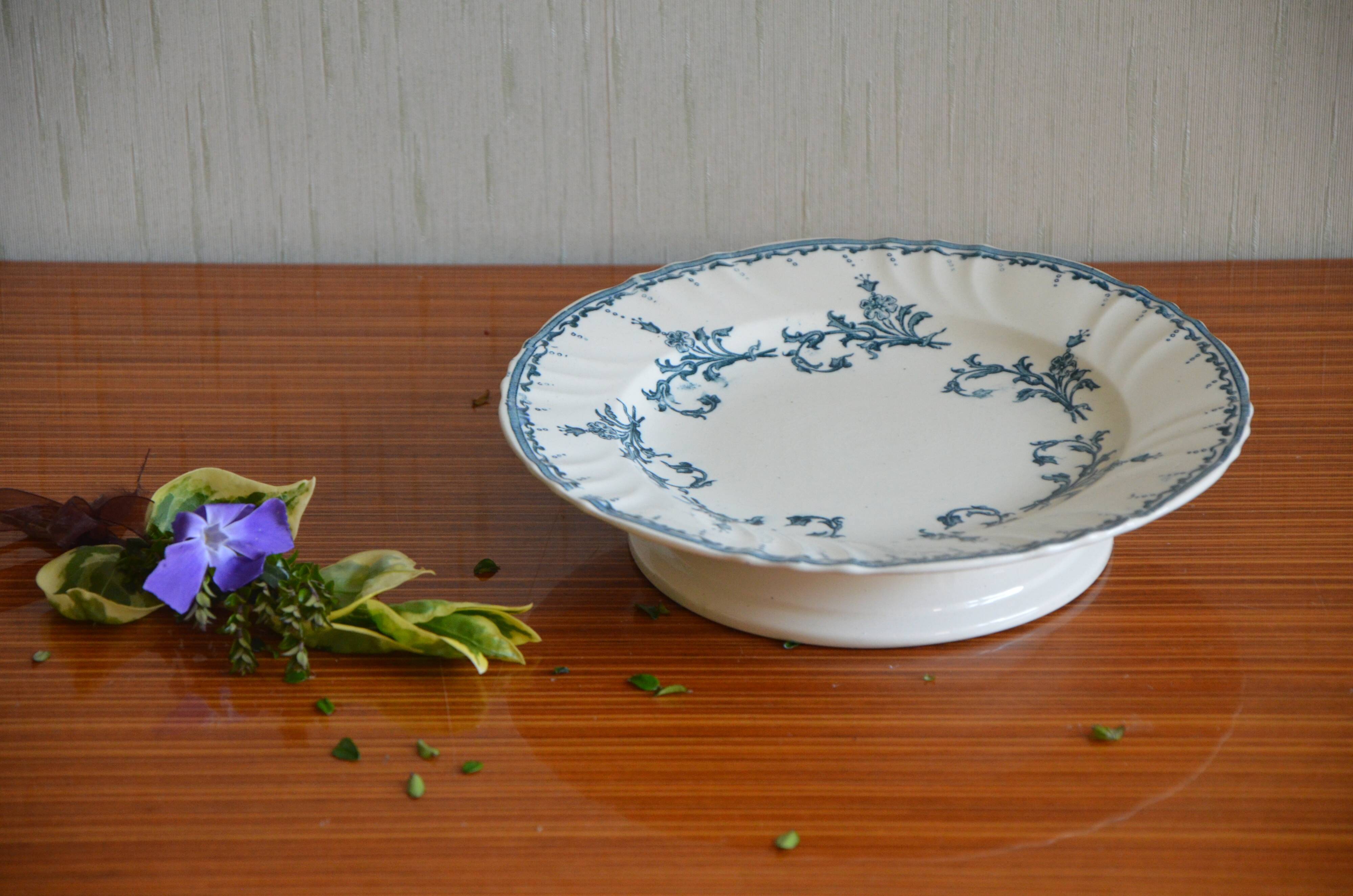 Longwy compote bowl, Chantilly model