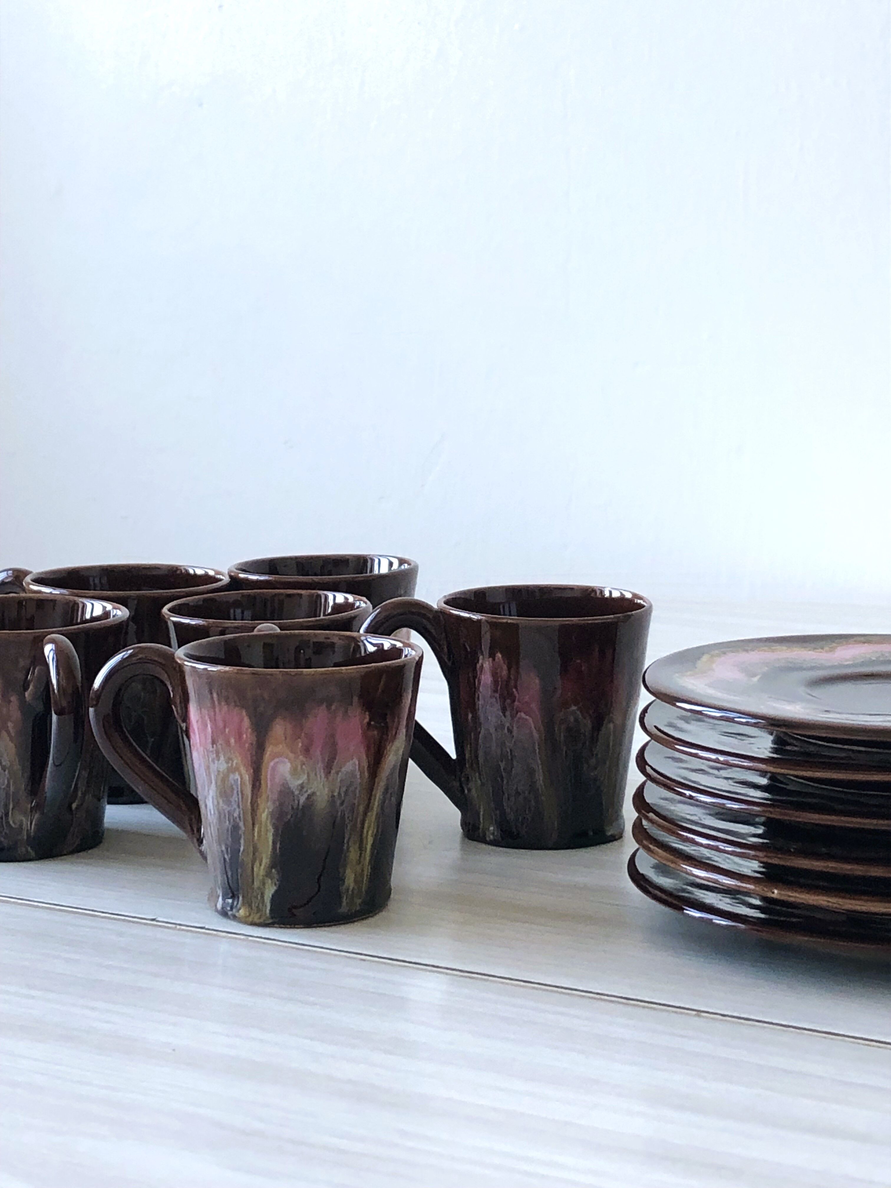Vallauris coffee cups and bowls Pink and brown