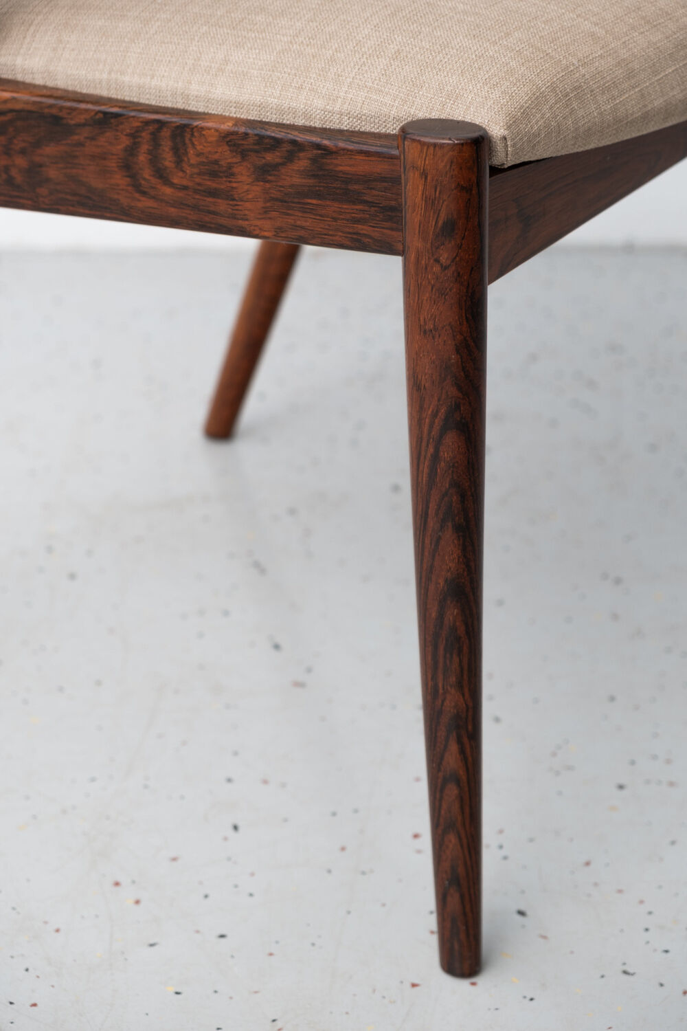 Dining chairs in rosewood, model 42, by Kai Kristiansen.