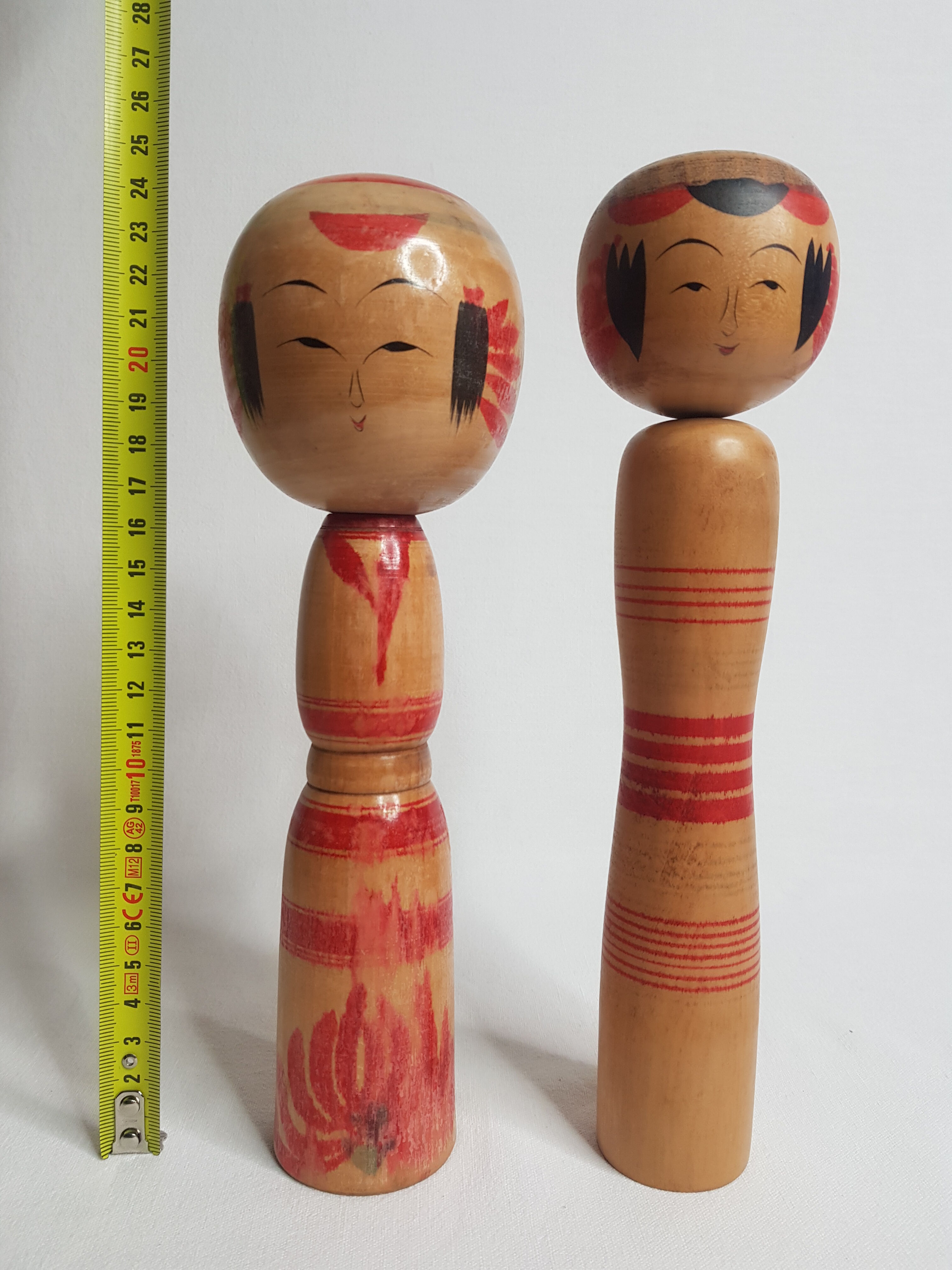 Vintage Kokeshi doll duo