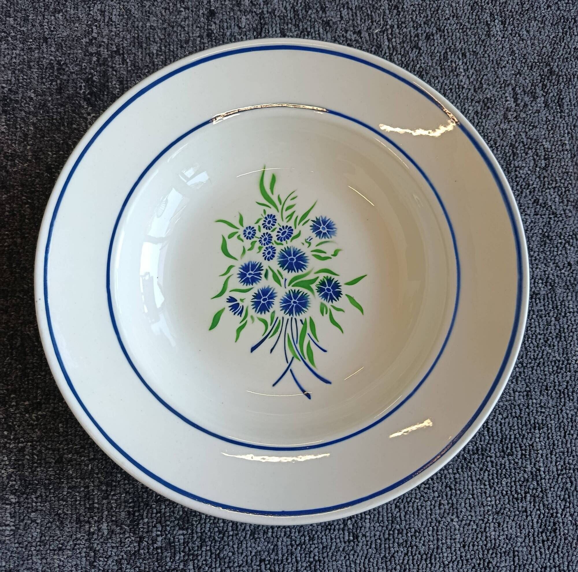Grand table service Francine, Faïencerie de Badonviller, early 20th century.
