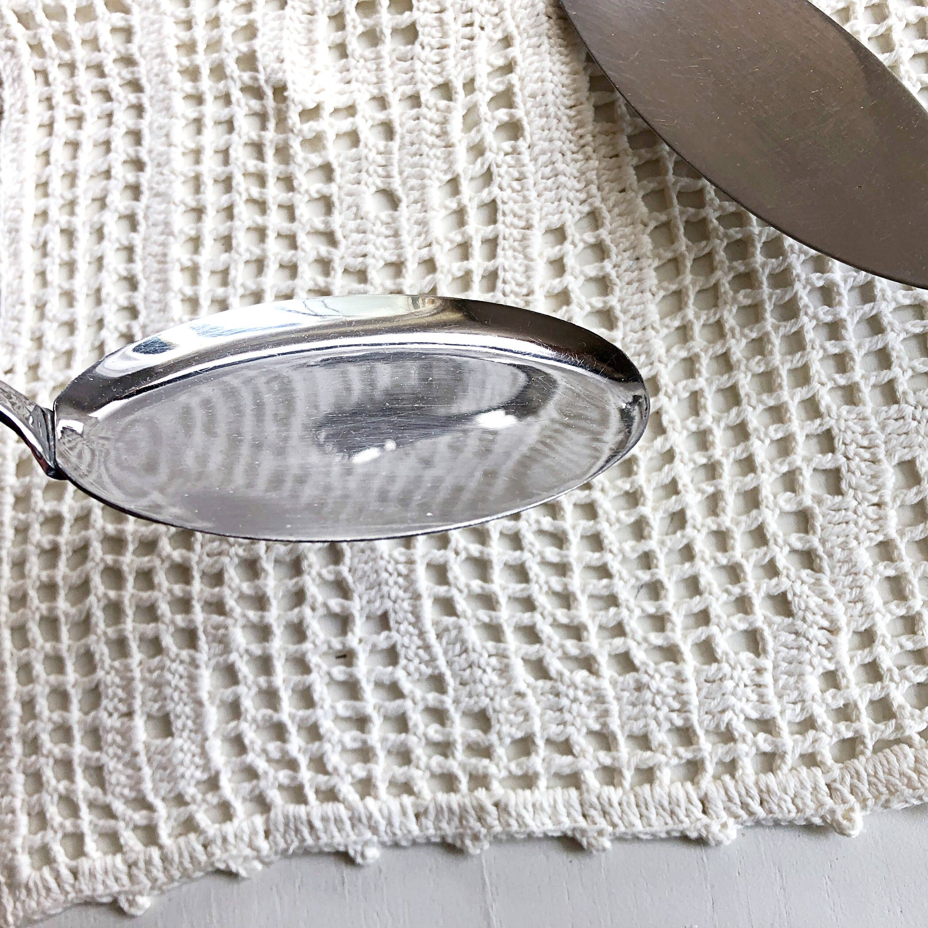 Set of two cutting shovels for cakes, tarts and sweets
