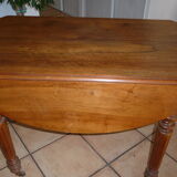 Fold-rated round table