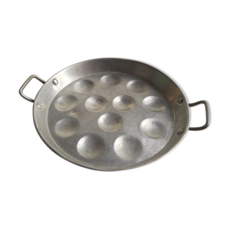 Vintage aluminium snail dish