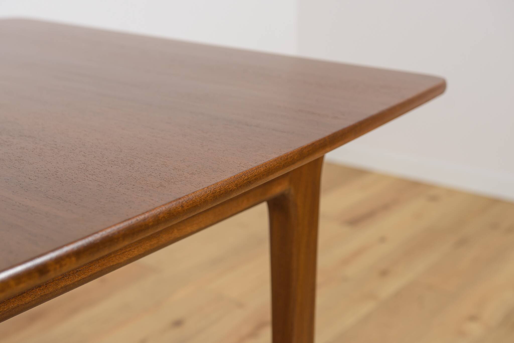 Table de salle à manger extensible en teck de McIntosh, Royaume-Uni 1960
