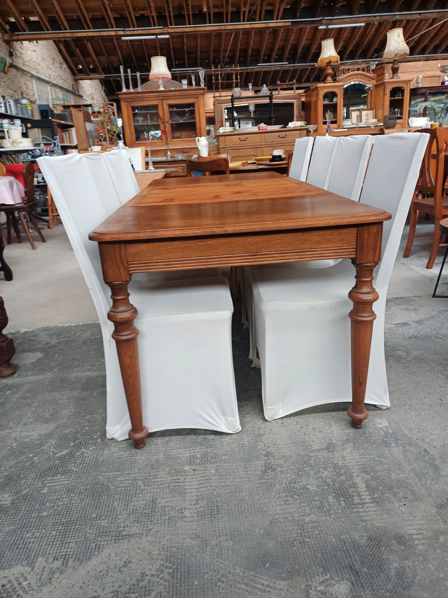 1 table + 6 upholstered chairs