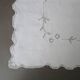 Nappe a thé ancienne brodée 100x100cm