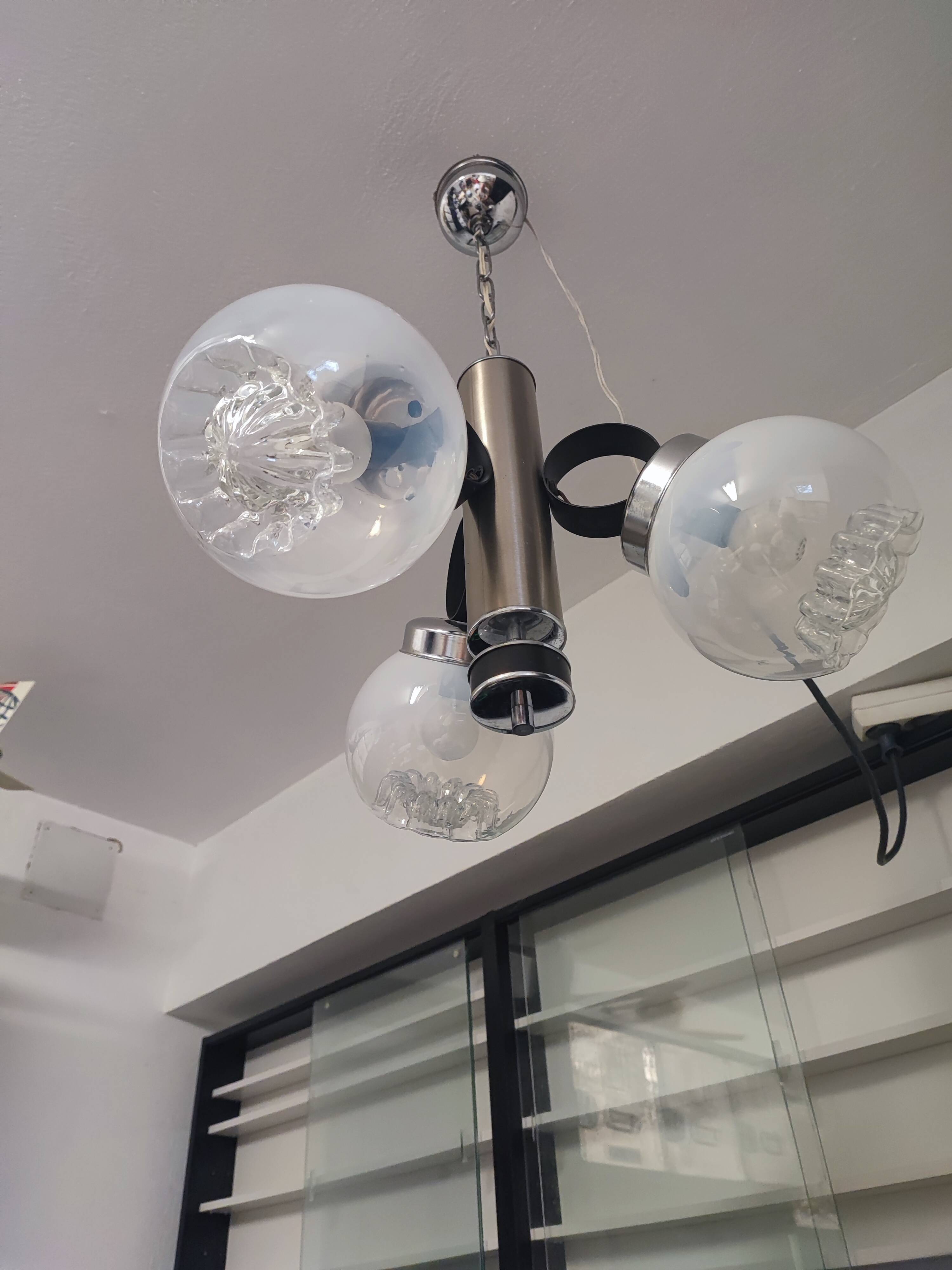 Italian 3-light chandelier attributed to Mazzega