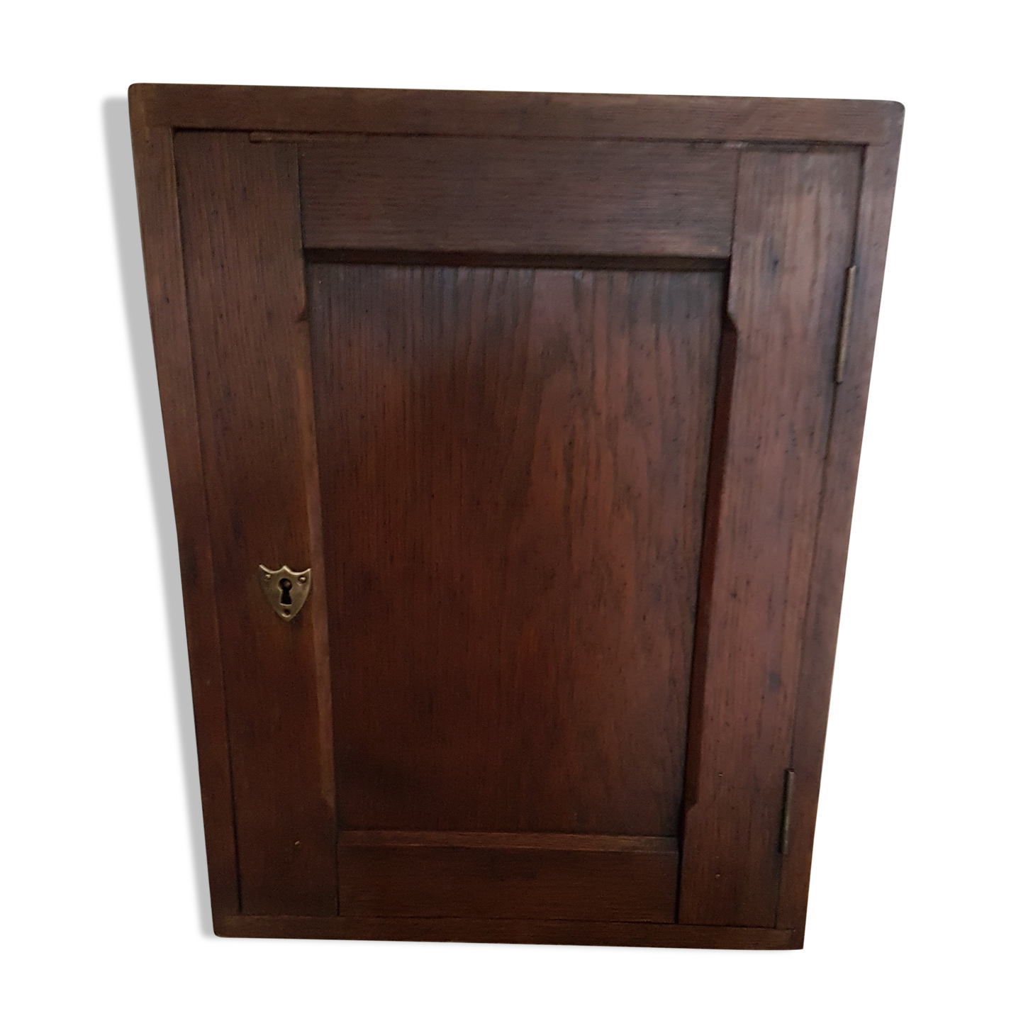 Medicine Cabinet, small closet to ask or suspend
