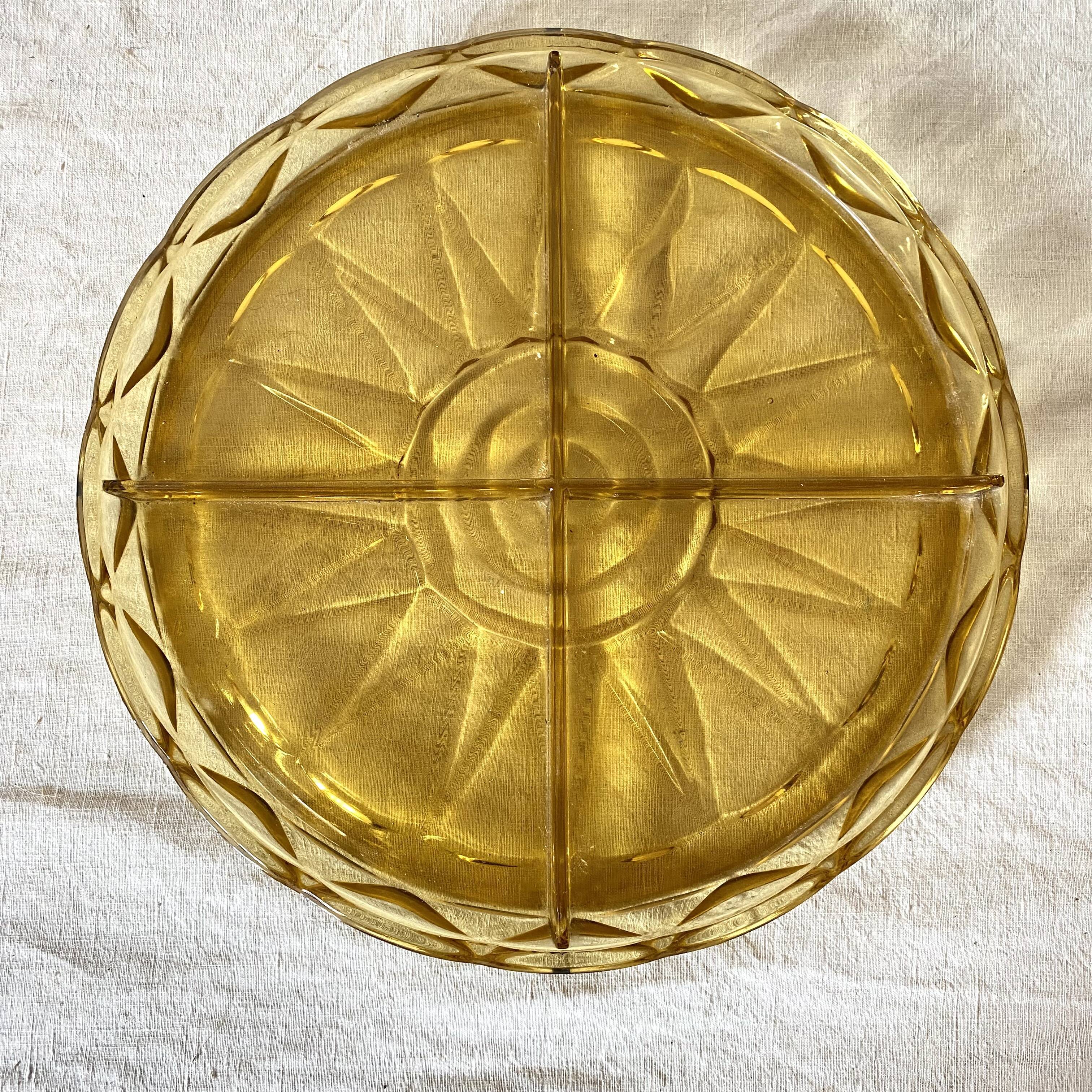 Aperoty servant dish in amber glass